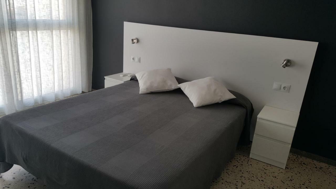 Hostal Can Joanet كامبريلس المظهر الخارجي الصورة