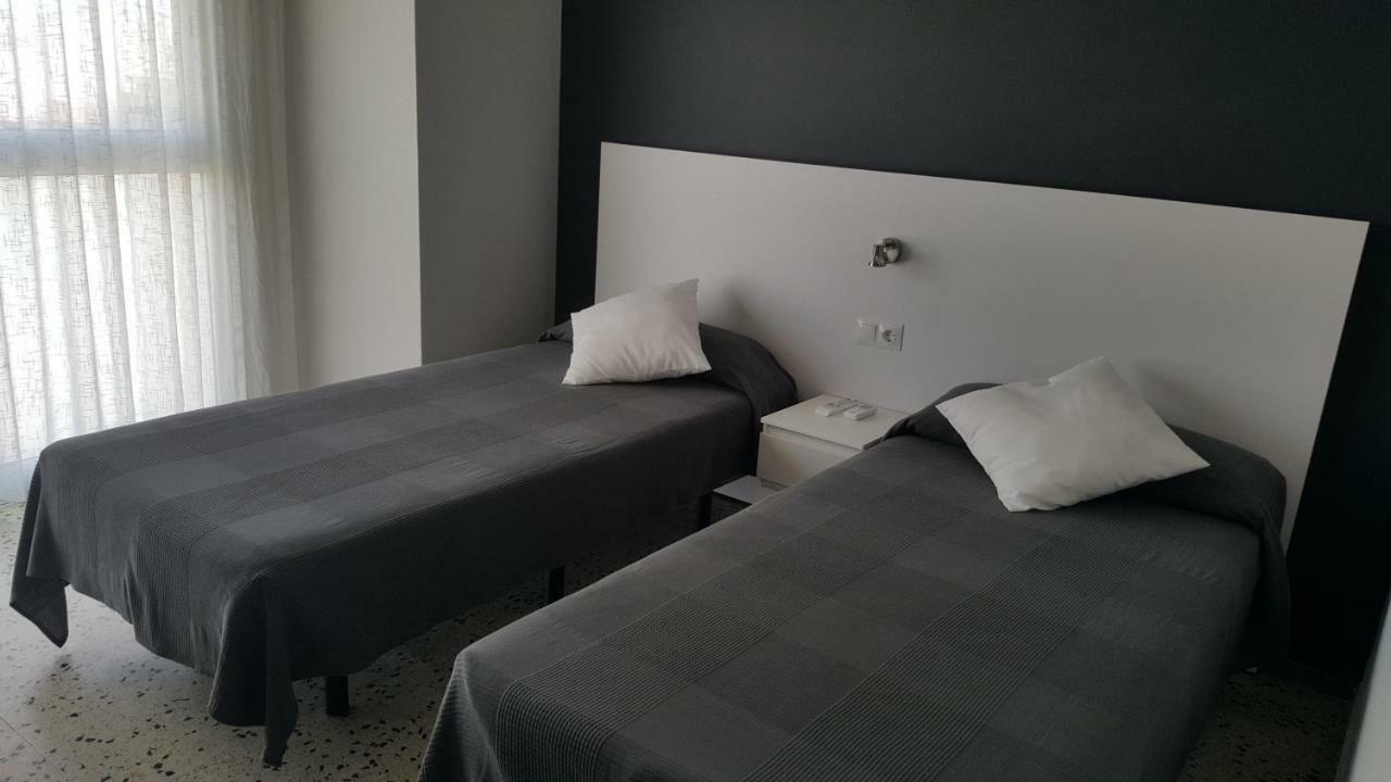 Hostal Can Joanet كامبريلس المظهر الخارجي الصورة