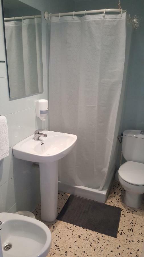 Hostal Can Joanet كامبريلس المظهر الخارجي الصورة