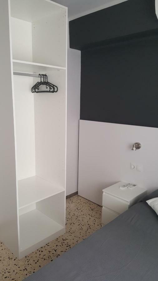 Hostal Can Joanet كامبريلس المظهر الخارجي الصورة