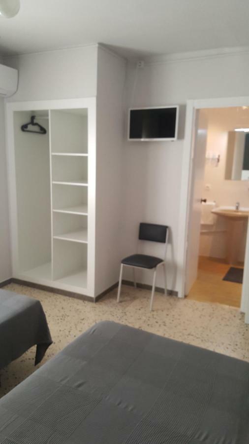 Hostal Can Joanet كامبريلس المظهر الخارجي الصورة