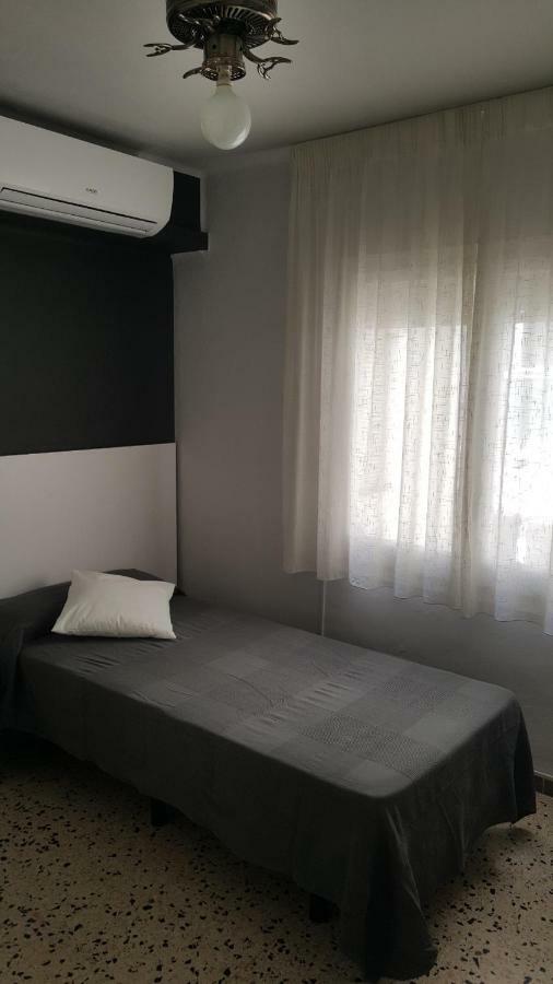 Hostal Can Joanet كامبريلس المظهر الخارجي الصورة
