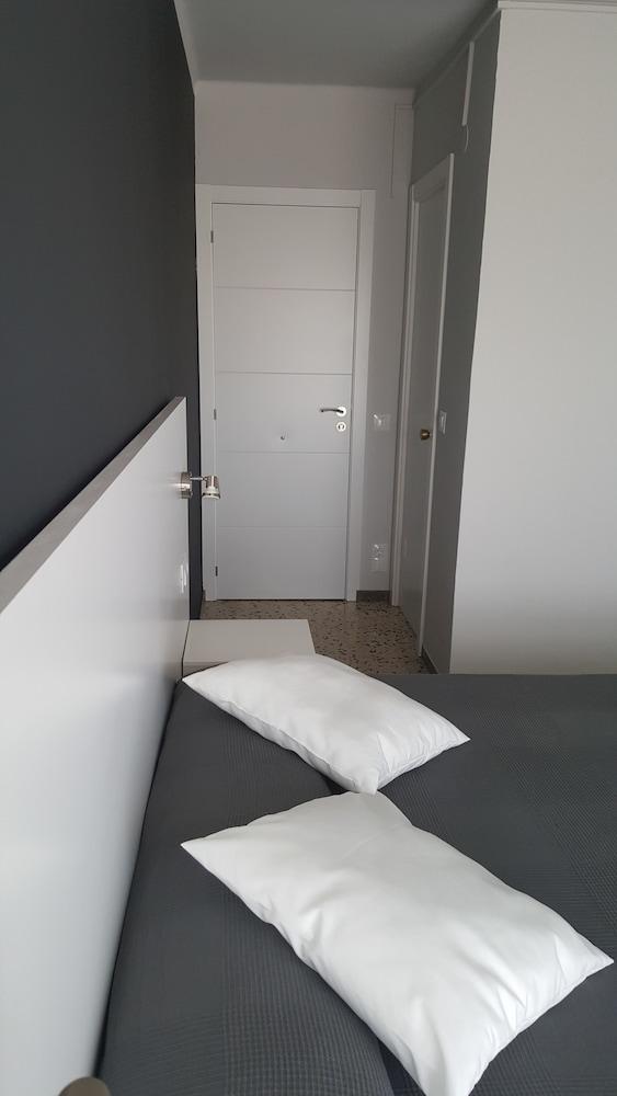 Hostal Can Joanet كامبريلس المظهر الخارجي الصورة